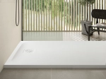 Receveur de douche, avec position évacuation à vingt centimètre du bord, L. 65 à 210 x l. 65 à 100 cm, résine pleine masse anti glissante PN24, Garantie 5 ans, Livraison offerte
